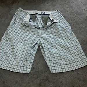 American Eagle 30 Waist Longer Length Shorts